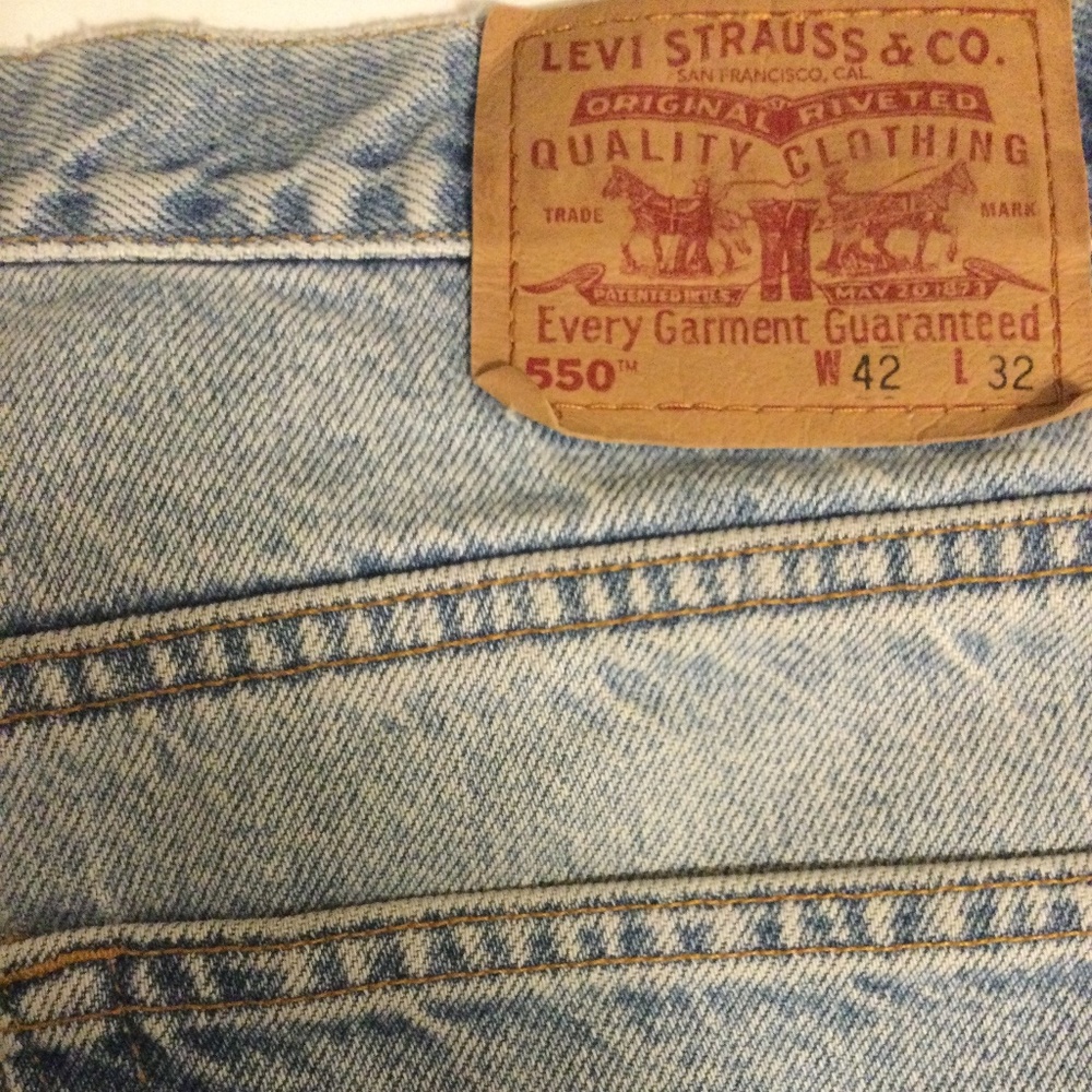 550 relaxed Levi’s 42x30 (meas) fade